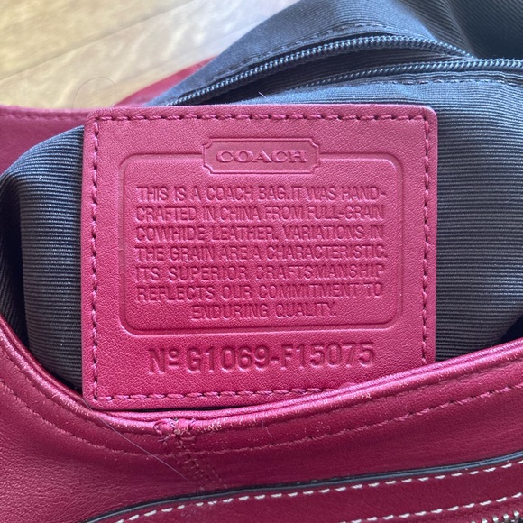 COACH G1069-F15075 large red leather soho handbag - Picture 3 of 3